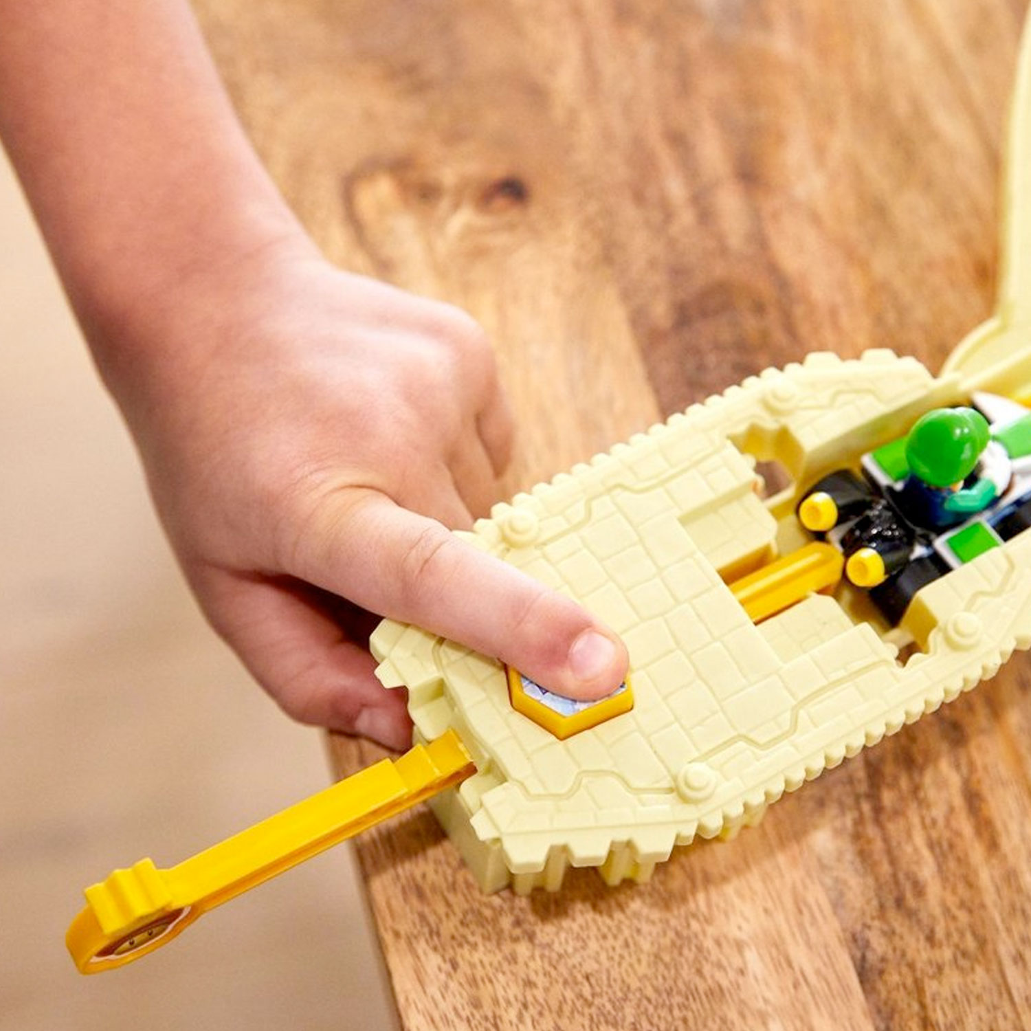 Hot Wheels Mario Kart Nemesis Track Set Thwomp 03